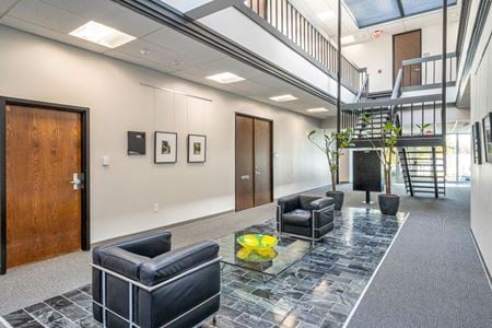 Preview this Twinrose Coworking - Wingren Coworking space for Rent in Irving