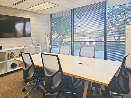 Preview this Brookfield Square Coworking space for Rent in Brookfield