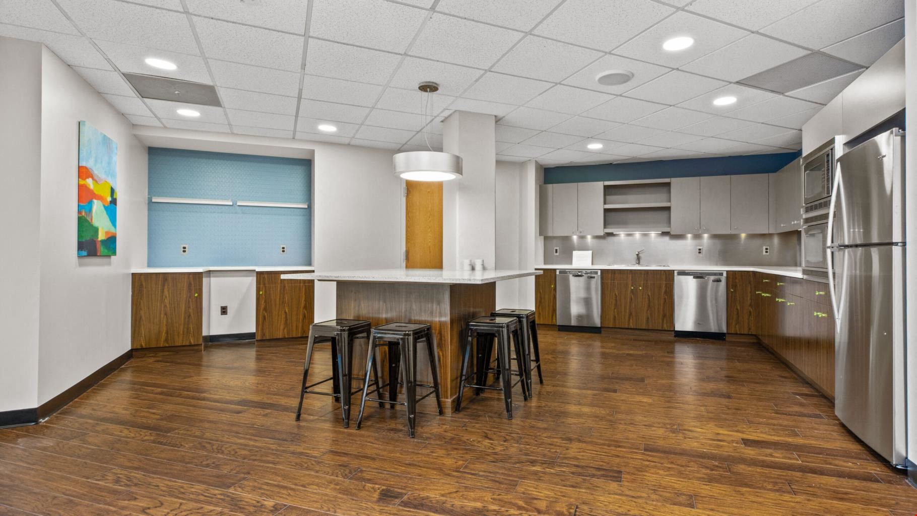 LocalWorks - Wellesley - Worcester St