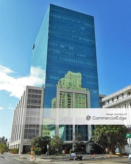 Preview this Anex Office - Town Center One Coworking space for Rent in Miami