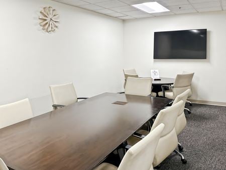 Preview this Regus - Springfield - Main St Coworking space for Rent in Springfield