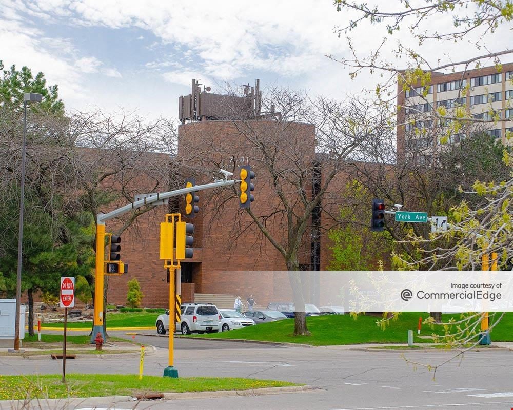 Yorktown Offices & Suites - 7101 York Avenue South