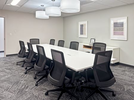 Preview this Regus - Des Plaines - River Rd Coworking space for Rent in Des Plaines