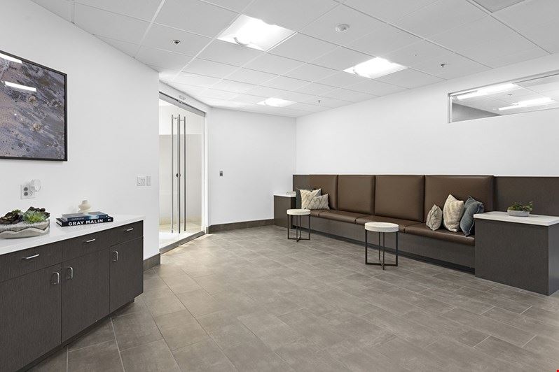 Premier Workspaces - DM2 - Del Mar Plaza San Diego