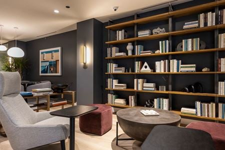 Preview this Industrious - 24 East Washington Street Coworking space for Rent in Chicago