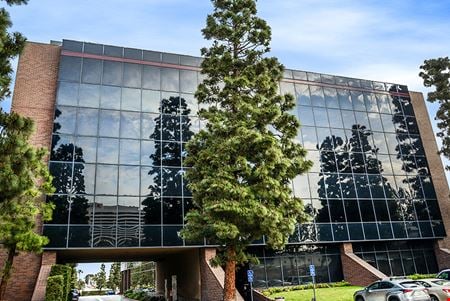 Preview this Premier Workspaces - TOR - Torrance South California Coworking space for Rent in Torrance