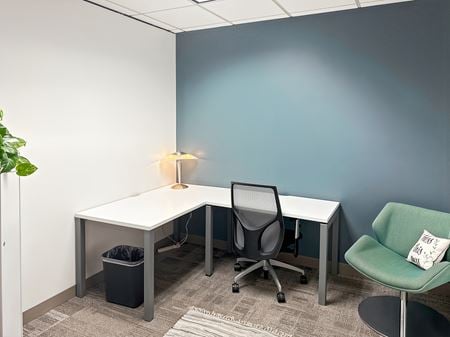 Preview this Regus - Phoenix - Paradise Valley Coworking space for Rent in Phoenix