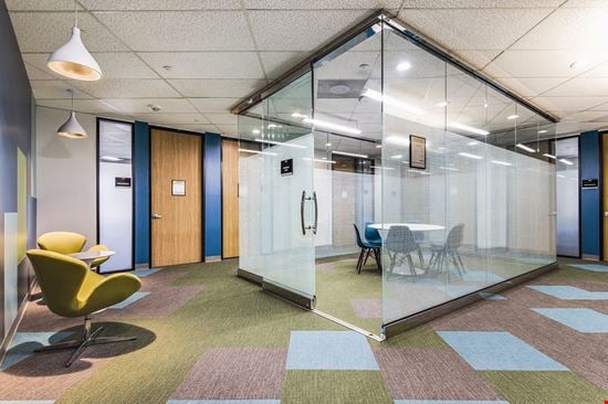 Workstyle Flexible Spaces - 14800 Quorum Drive