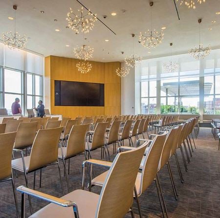 Preview this Expansive - Spire Coworking space for Rent in Washington