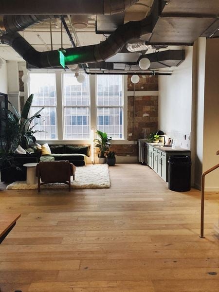Preview this Common Desk - 6th & Congress Coworking space for Rent in Austin