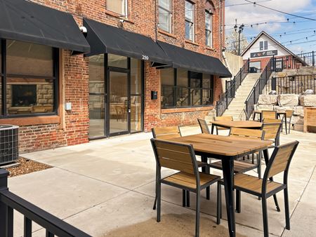 Preview this Regus - Valparaiso - Indiana Ave Coworking space for Rent in Valparaiso