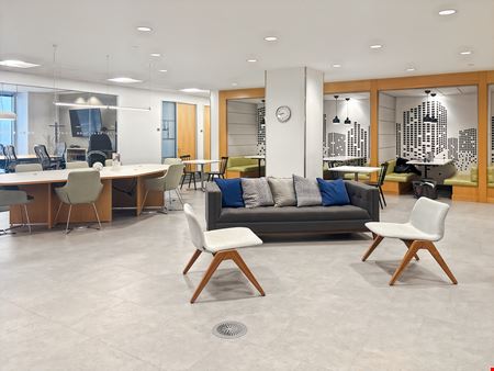 Preview this Regus - Schaumburg - Woodfield Preserve Coworking space for Rent in Schaumburg