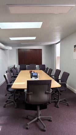 Preview this Alton Management Corp Coworking space for Rent in Oakland