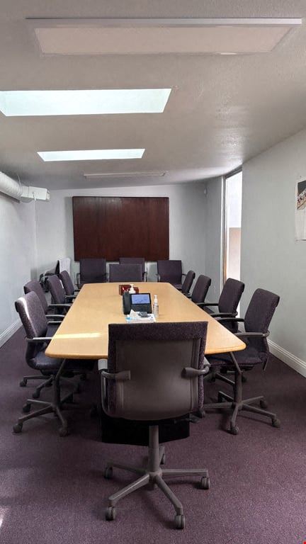 Preview this Alton Management Corp Coworking space for Rent in Oakland