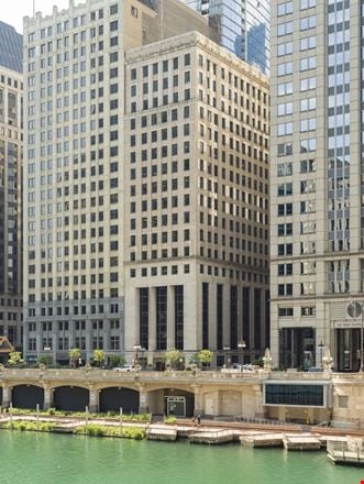 Preview this Expansive Wacker Coworking space for Rent in Chicago