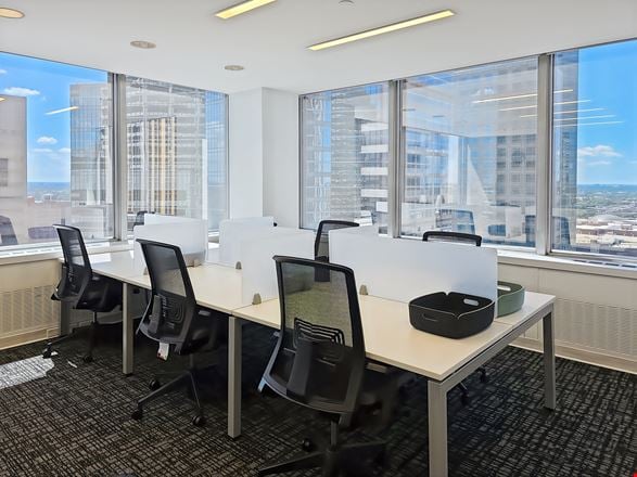 Preview this Regus - Minneapolis - South 6th St Coworking space for Rent in Minneapolis