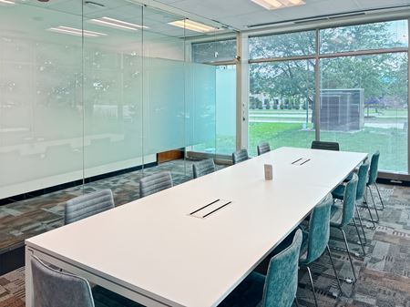 Preview this Regus - Hoffman Estates - Prairie Stone Pkwy Coworking space for Rent in Hoffman Estates