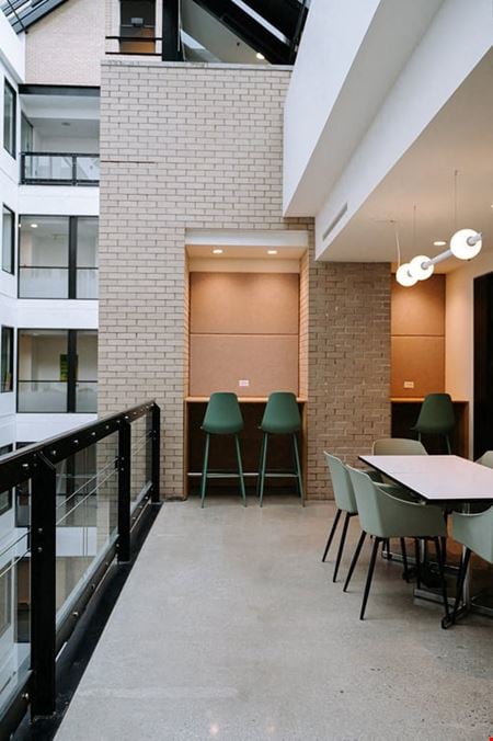 Preview this Cova - Espaces Travail Coworking space for Rent in Montréal