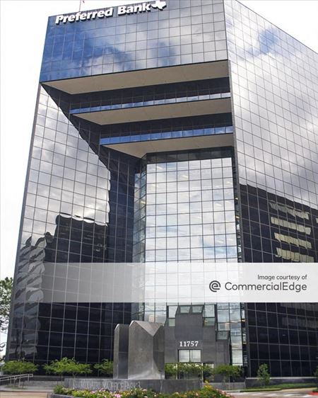 Preview this Skyline Executive Suites - 11757 Katy Freeway Coworking space for Rent in Houston