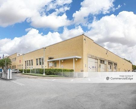 Preview this Texas Medical Center - 2450 Holcombe Boulevard Coworking space for Rent in Houston