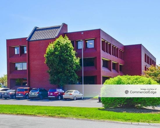 Preview this Merris Business Center - 5115 Maryland Way Coworking space for Rent in Brentwood