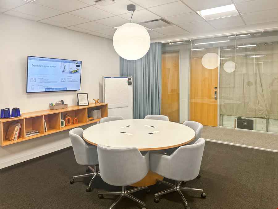 Regus - Charlotte - Trade and Tryon