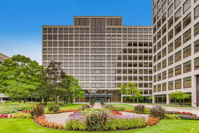 Preview this Chicago O’Hare Office Evolution Coworking space for Rent in Chicago