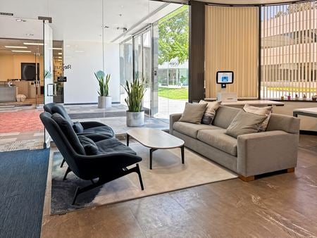 Preview this Regus - Pleasanton - Hopyard Coworking space for Rent in Pleasanton