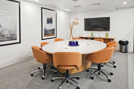 Preview this Regus - Downtown Barrie Coworking space for Rent in Barrie