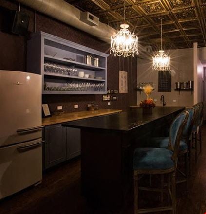 Preview this Birch Road Cellar - Birch Road - Roscoe Village Clubhouse Coworking space for Rent in Chicago 