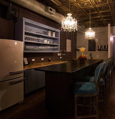 Preview this Birch Road Cellar - Birch Road - Roscoe Village Clubhouse Coworking space for Rent in Chicago 