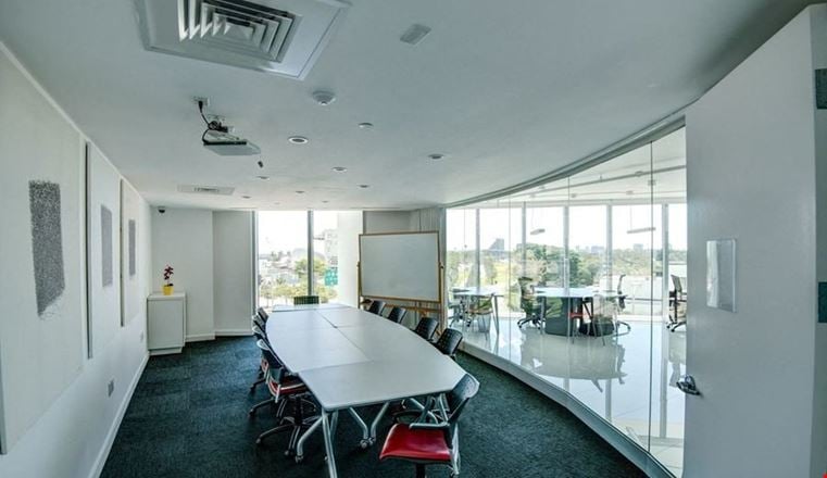 Preview this MiamiShared Coworking space for Rent in Miami