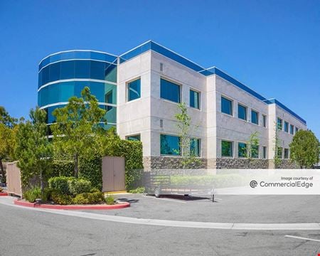 Preview this M.C Strauss Company - Vista Office Center Coworking space for Rent in Temecula