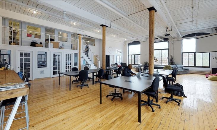 Preview this Ideal - Coworking Coworking space for Rent in Montréal