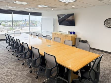 Preview this Regus - Arlington Ballpark Way Coworking space for Rent in Arlington