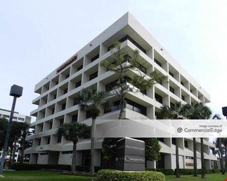 Preview this Intelligent Office (Palm Beach) - Wells Fargo Center Coworking space for Rent in Palm Beach Gardens