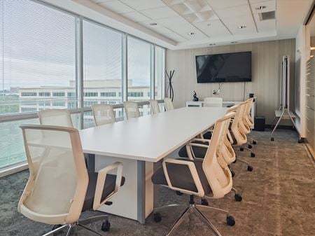 Preview this Regus - Franklin - Cool Springs Coworking space for Rent in Franklin