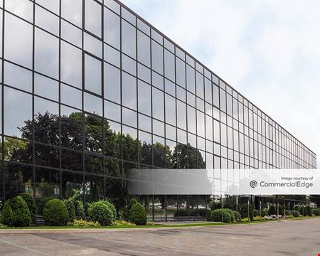 Preview this Intelligent Office (Melville) - Melville Office Plaza Coworking space for Rent in Melville