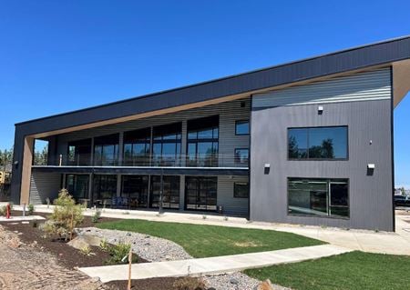 Preview this Work-Collective - Midway Coworking space for Rent in Bend