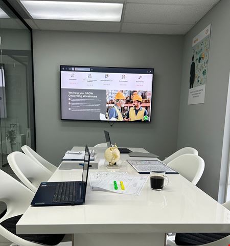 Preview this KOWA SERVICES - KOWA WORKING SPACES Coworking space for Rent in Doral