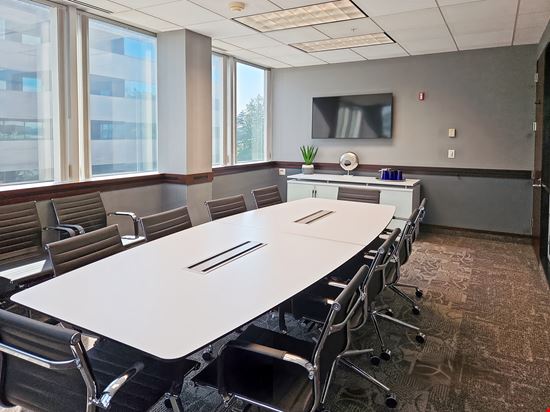 Regus - Cedar Rapids - N River Blvd