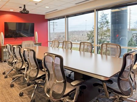 Preview this Regus - St Louis - Sunset Hills Coworking space for Rent in St. Louis