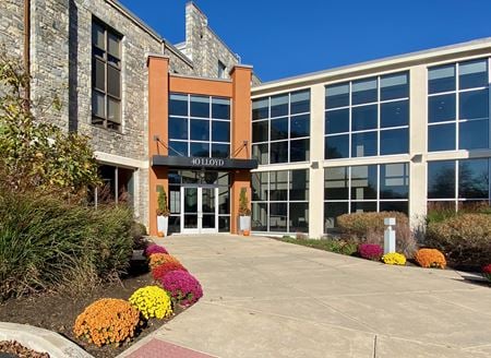 Preview this iThrive’s Uncommon Space - Coworking at Malvern Coworking space for Rent in Malvern