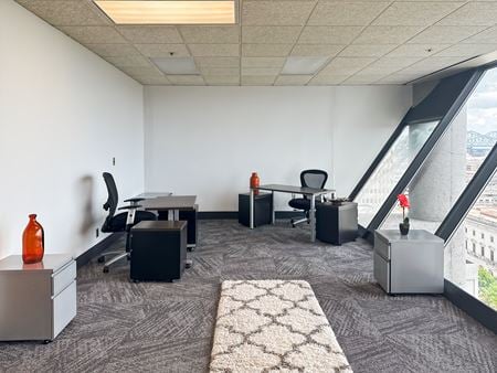 Preview this Regus - New Orleans - St Charles and Poydras Coworking space for Rent in New Orleans