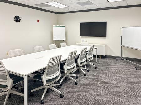 Preview this Regus - Columbia - 1501 Main St Coworking space for Rent in Columbia