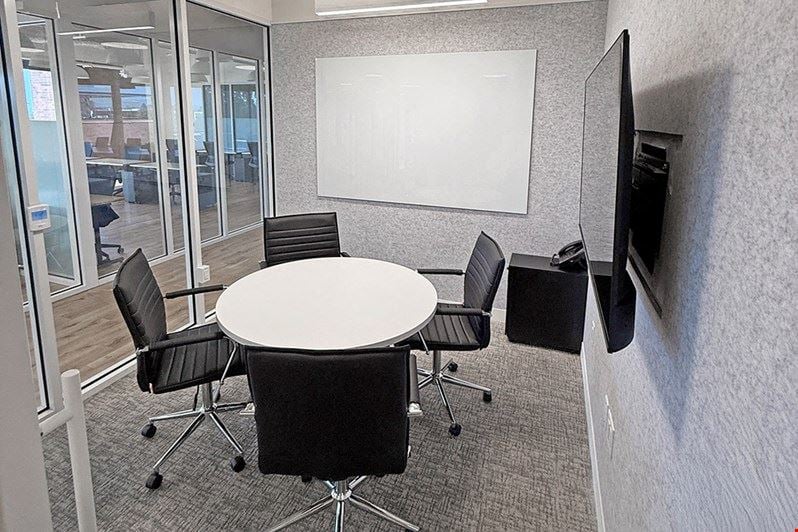 Premier Workspaces - RED - Redstone Newport