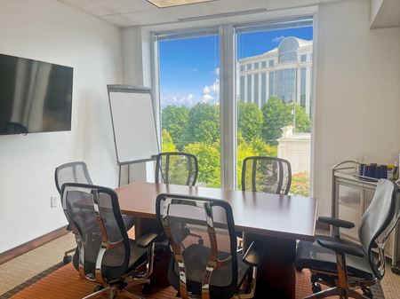 Preview this Regus - Charlotte - Southpark Fairview Coworking space for Rent in Charlotte