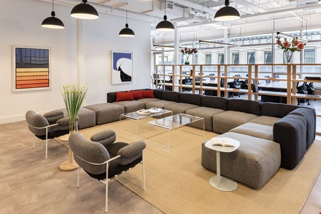 Preview this WeWork - 455 Rue Saint-Antoine Ouest Coworking space for Rent in Montreal