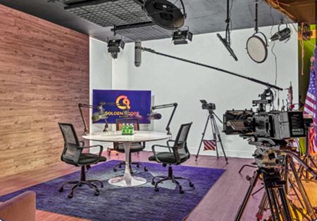 Preview this Lobi Space Coworking space for Rent in Chicago